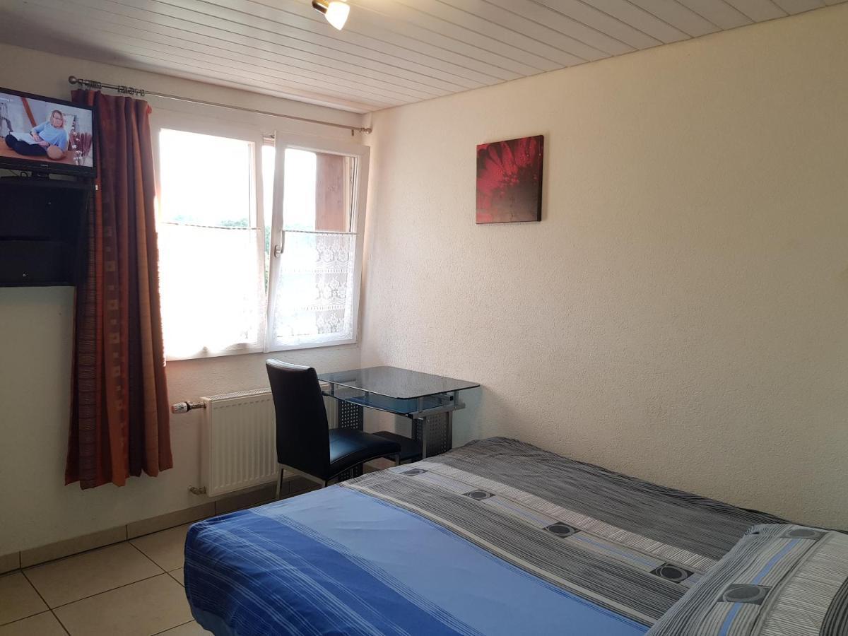 Hotel-Gite Rural A 3 Km De Delemont Courcelon Екстер'єр фото